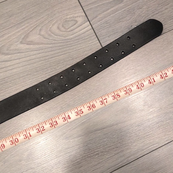 AEO genuine leather belt with studded heart - Picture 2 of 7